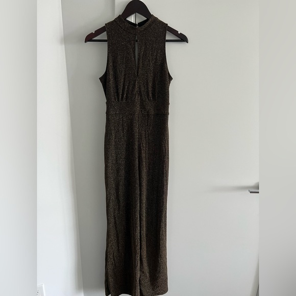 Black & Gold Jumper - Picture 1 of 3